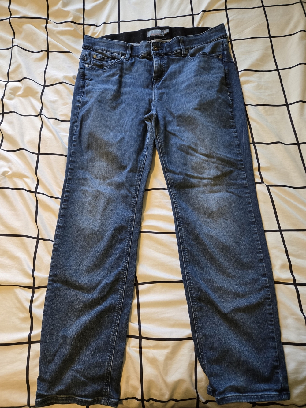 Torrid Medium Wash Straight Leg Jeans - Picture 3 of 4